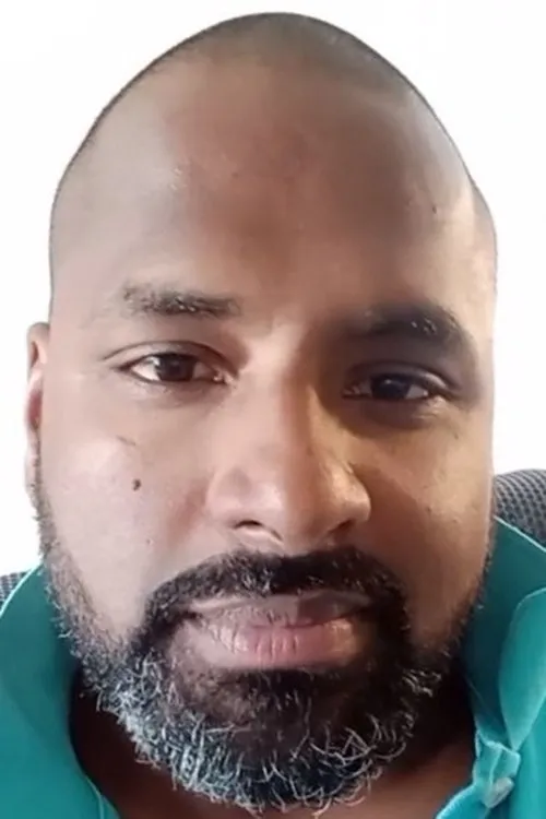 Bob Deker interpretando a 