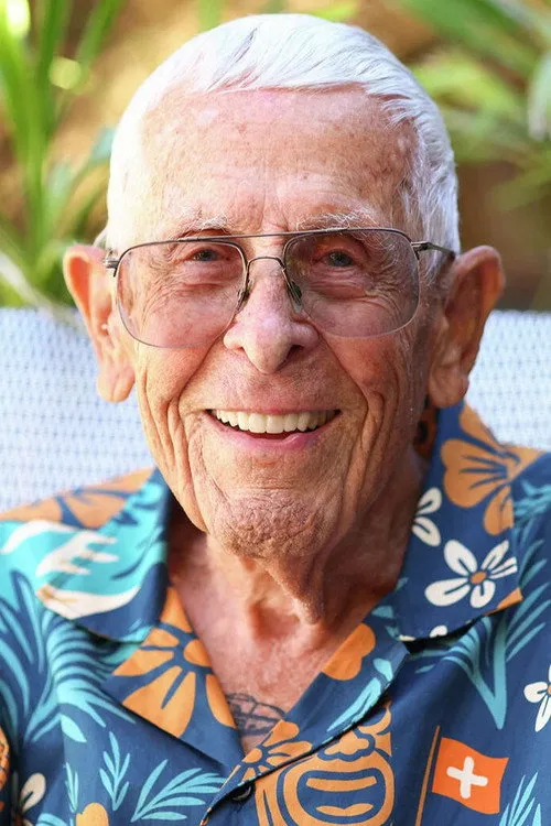 Alice Davis ha trabajado con Bob Gurr en 3 ocasiones