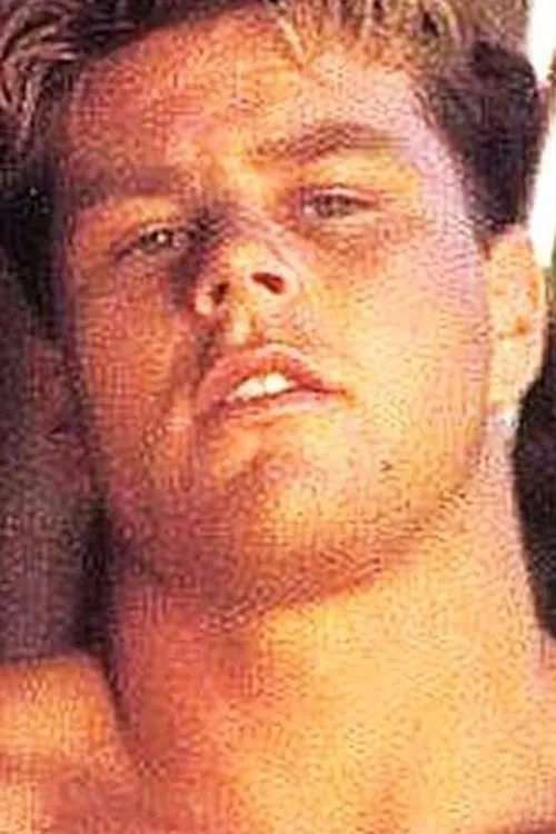 Bob MacHeath interpretando a