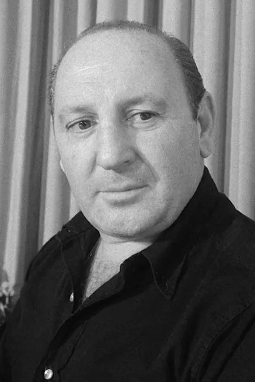 Dawn Bennett ha trabajado con Bob Oran en 2 ocasiones