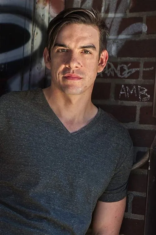 Bobby Moreno interpretando a Carlos Morena