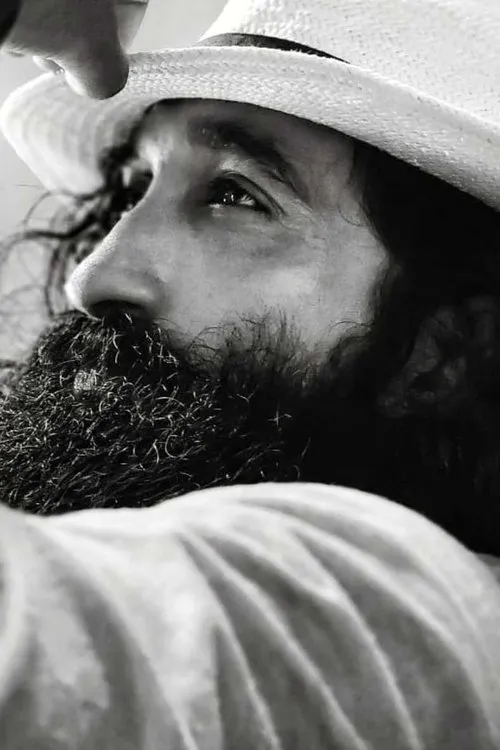 Sam Sibin ha trabajado con Bobby underground en 1 ocasiones