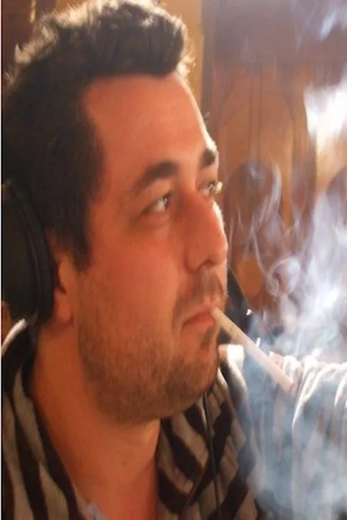 Bogdan Carp interpretando a