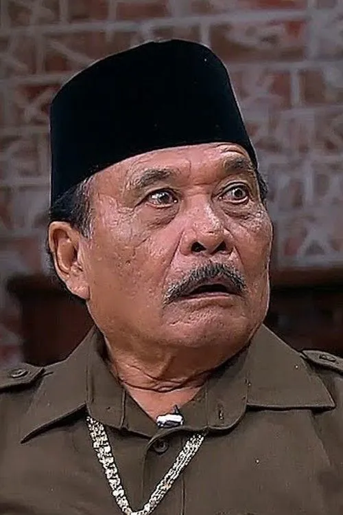 Bolot interpretando a Pak RT