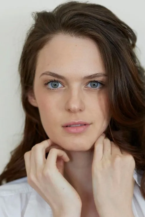 Bonnie Swencionis interpretando a Gretchen