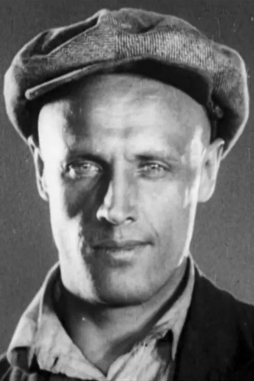 Nikolai Vitovtov ha trabajado con Boris Azarov en 1 ocasiones