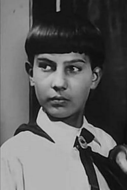 Borya Vasilyev interpretando a Vladek Korsak