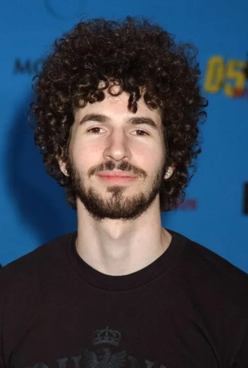 Mike Shinoda ha trabajado con Brad Delson en 38 ocasiones
