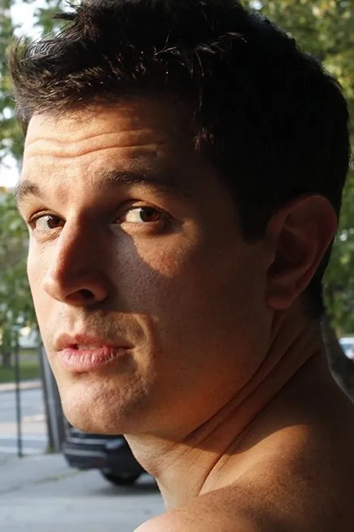 Michael Vaccaro ha trabajado con Brad Hallowell en 2 ocasiones