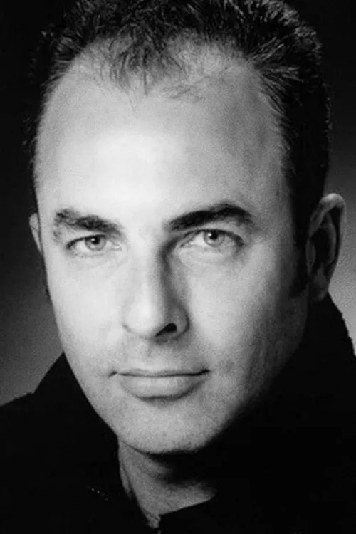 Roger Gartland ha trabajado con Brad Shaw en 1 ocasiones