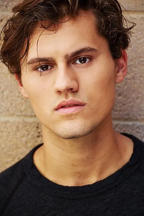 Dean Lennox Kelly ha trabajado con Brady Dowad en 1 ocasiones