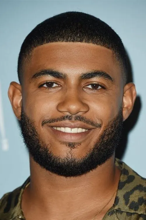 Branden Cook interpretando a 