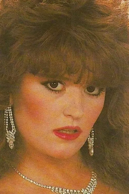 Brandi Wine interpretando a Brandi Wine