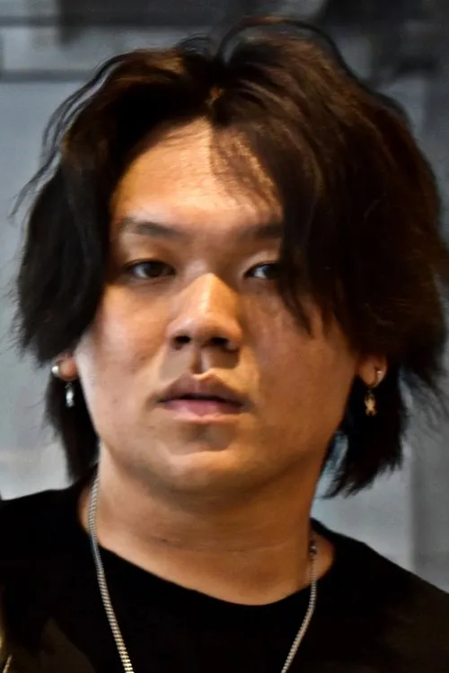 Brandon Nguyen interpretando a Xun