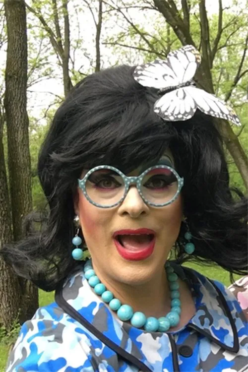 Brandon Wright interpretando a Self - Special Guest