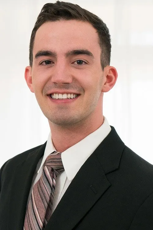 Braxton Ryan interpretando a 