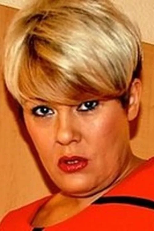 Bree Banning interpretando a 