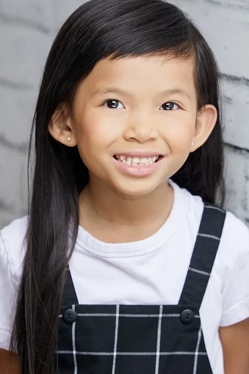 Breeze Dango interpretando a Little Girl