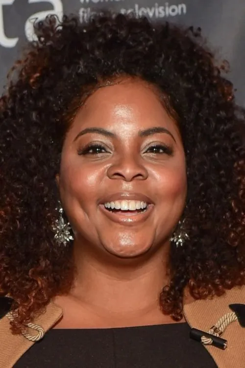 Brely Evans interpretando a India