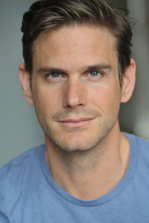 Brendan Pollecutt interpretando a Russell Earnshaw