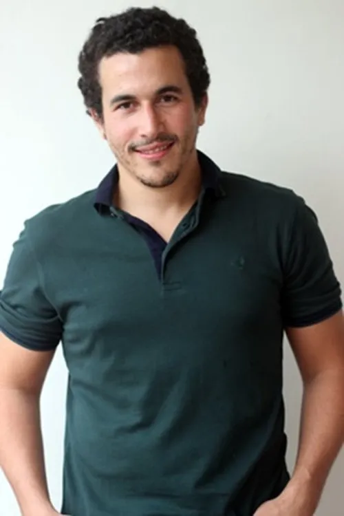 Breno Nina interpretando a Marlombrando