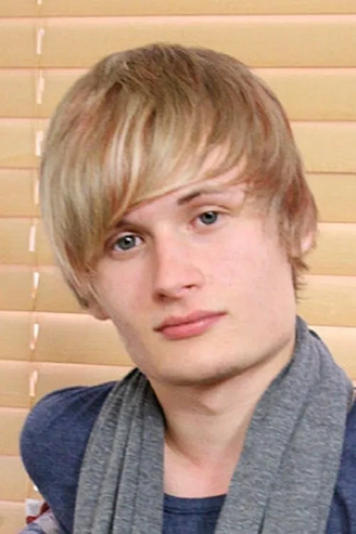 Brent Daley interpretando a 