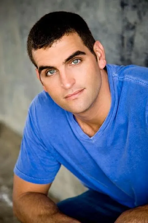 Bret Ernst interpretando a Self