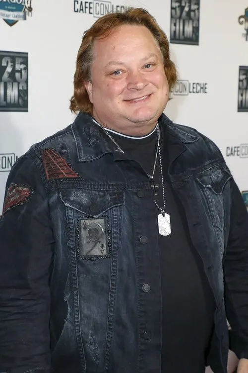 Raffi Di Blasio ha trabajado con Brett Hunt en 1 ocasiones