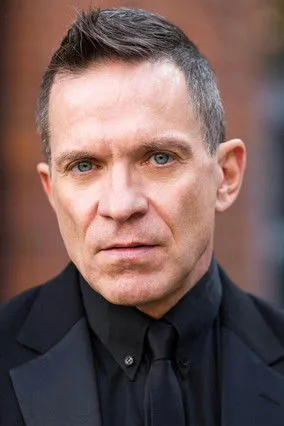 Carla Ferrigno ha trabajado con Brian Knox McGugan en 1 ocasiones