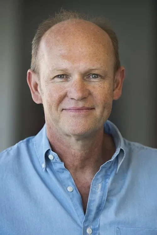 Brian Meegan interpretando a Bob Boundary