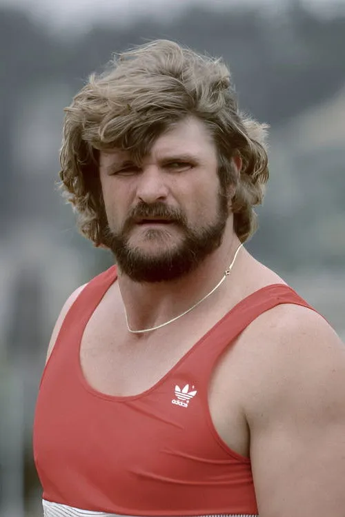 Mike Donahue ha trabajado con Brian Oldfield en 1 ocasiones