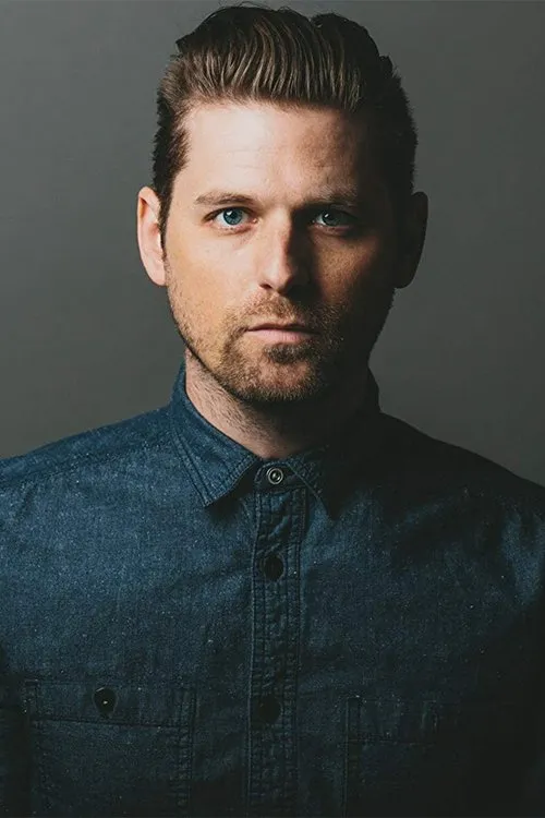 Brian W. Foster interpretando a Tall Man One (as Brian Foster)