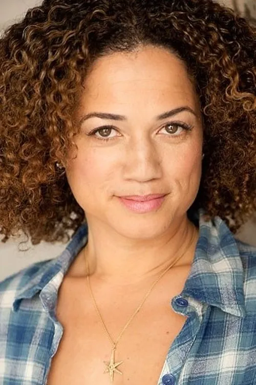 Bridgid Coulter interpretando a Corina M'Shalla