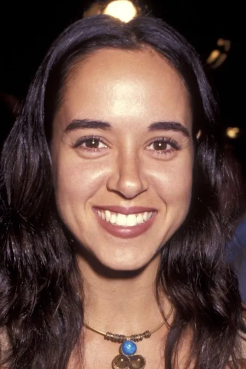 Brigitte Bako interpretando a Sarah