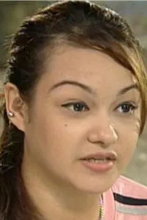 Brigitte De Joya interpretando a Pamela