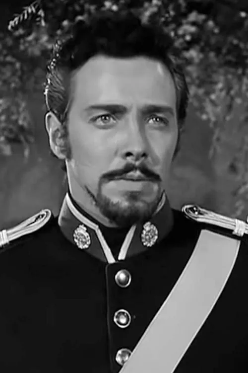 Britt Lomond interpretando a Capitán Monastario