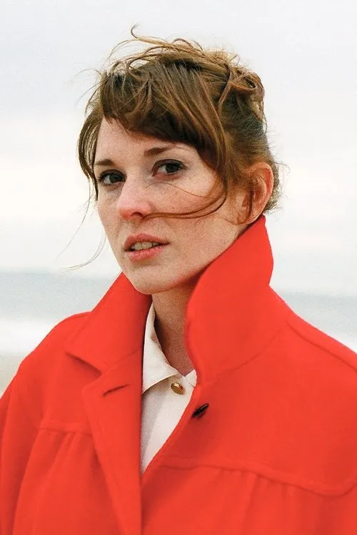 Brittain Ashford interpretando a Rose Red