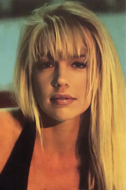 Brittany McCrena interpretando a Jill