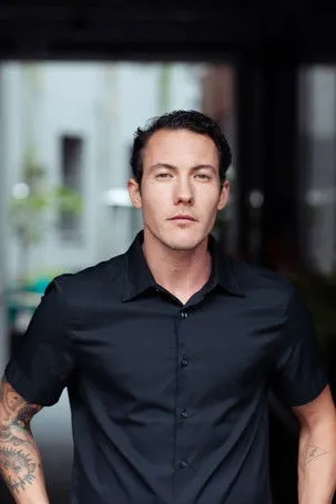 Brix Schaumburg — personaje: Sven Grosny