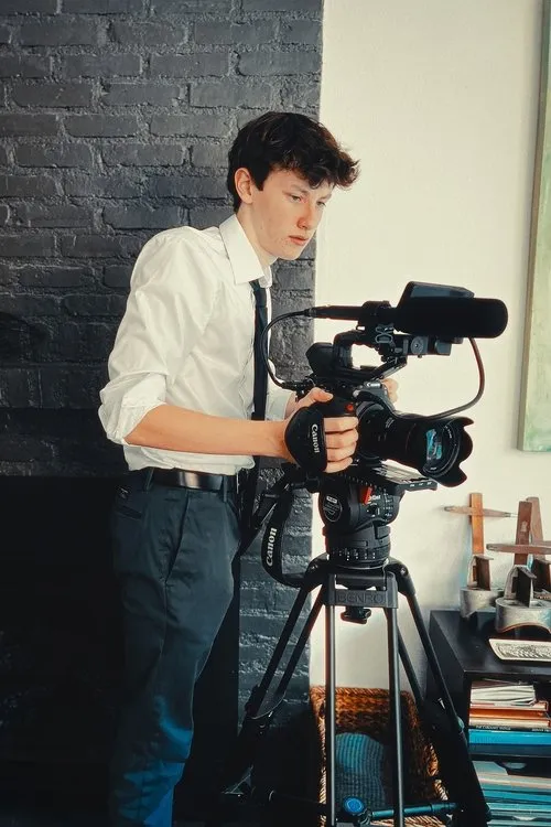 Buzz Hays ha trabajado con Brody Gibbs en 1 ocasiones