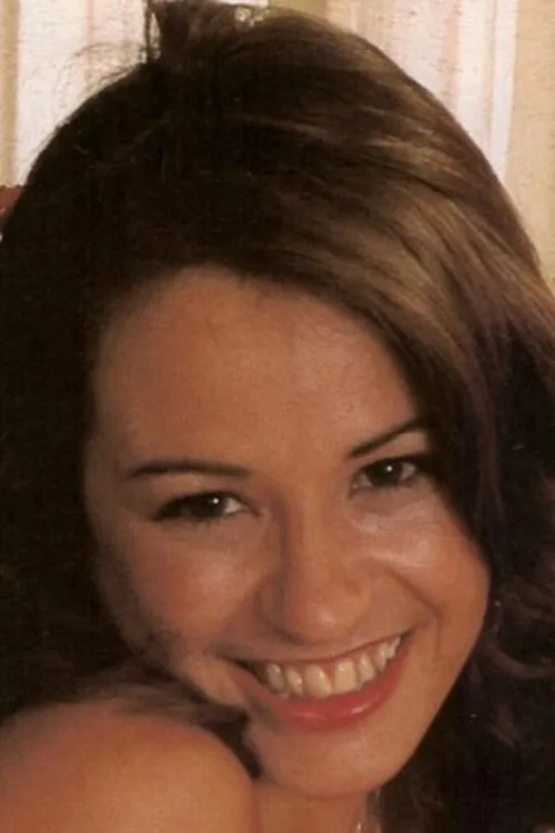 Brooke Bennett interpretando a 