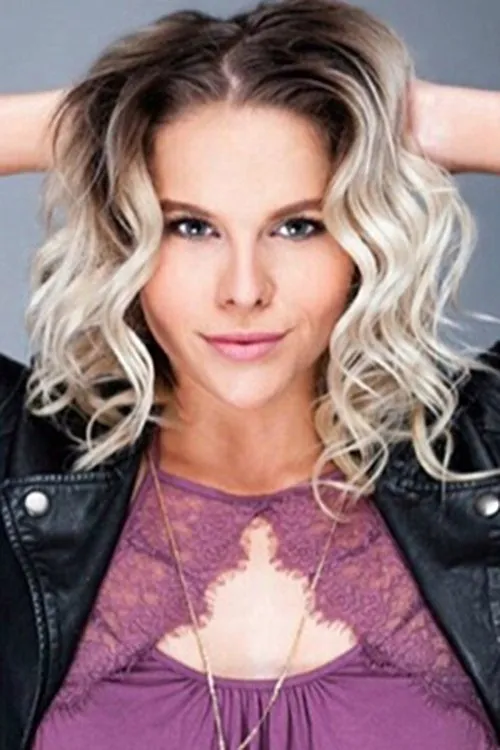 Izabella Dzmitryieu ha trabajado con Brooke Bowe en 1 ocasiones