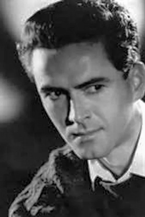 James Kennedy ha trabajado con Brown Derby en 2 ocasiones