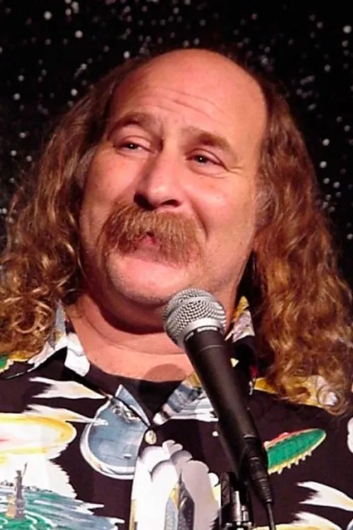 Bruce Baum interpretando a Shecky Steinbergenstein