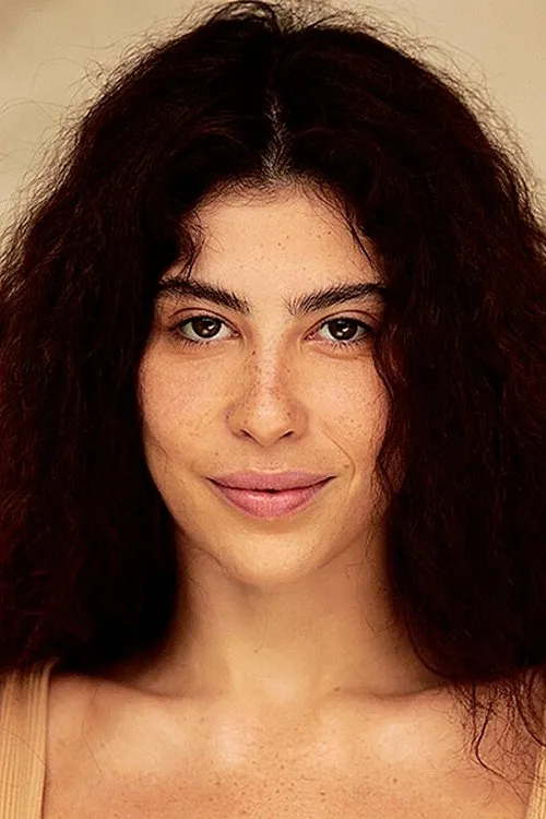 Bruna Massarelli interpretando a Bruna