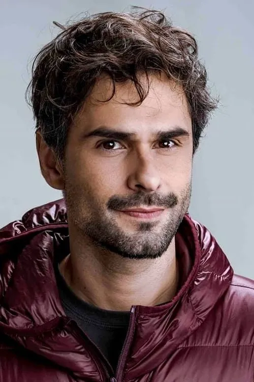 Bruno Autran interpretando a 