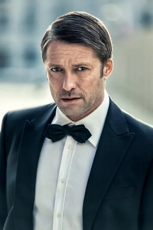 Dominic Raacke ha trabajado con Bruno Eyron en 3 ocasiones