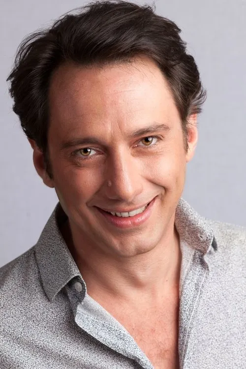 Bruno Piccolo interpretando a Fabrice