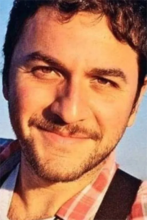 Vania Véjar ha trabajado con Bruno Santamaría Razo en 1 ocasiones