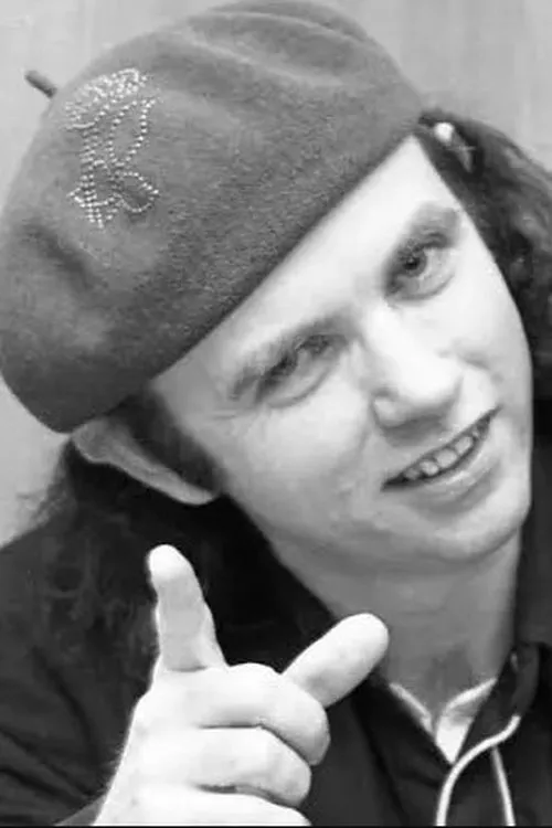 Caroline Crowther ha trabajado con Brush Shiels en 2 ocasiones